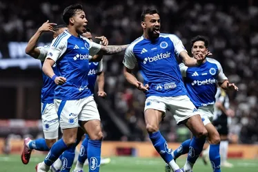 Imagem ilustrativa da imagem Selecionáveis brilham e Cruzeiro abre vantagem sobre Atlético-MG na Copa do Brasil