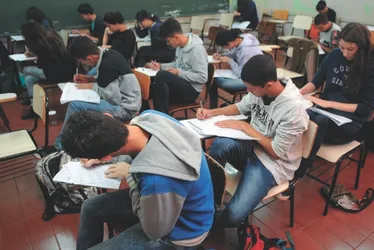 Imagem ilustrativa da imagem Sisu vai aceitar notas antigas do Enem para seleção