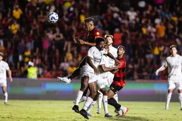 Imagem ilustrativa da imagem Sport e Ceará marcam no fim e empatam no clássico nordestino da 28ª rodada