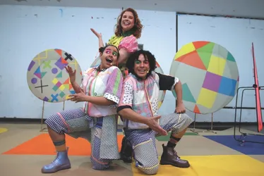 Imagem ilustrativa da imagem Teatro leva educação financeira a escolas públicas de Vitória e Serra