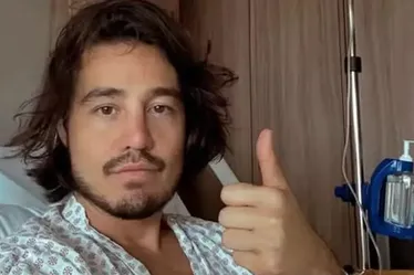 Imagem ilustrativa da imagem Tiago Iorc é internado às pressas com hérnia de disco e faz alerta