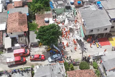 Imagem ilustrativa da imagem Tragédia em Olinda: nova vistoria será realizada no local do desabamento das casas