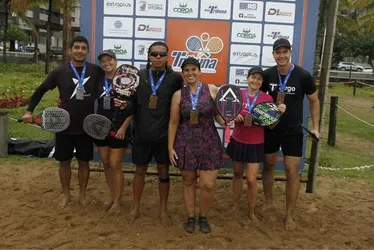 Imagem ilustrativa da imagem Tribuna Open de Beach Tennis: campeões superam a ventania