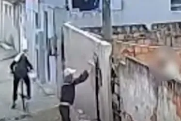 Imagem ilustrativa da imagem VÍDEO | Idoso reage a furto e espanta criminosos em Vila Velha