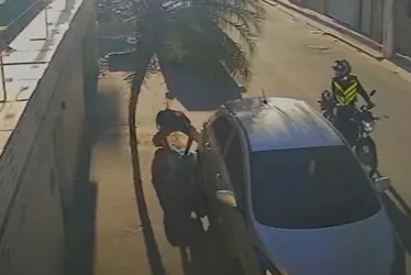 Imagem ilustrativa da imagem VÍDEO | Mulher é agredida por assaltantes em rua de Vila Velha