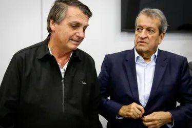 Imagem ilustrativa da imagem Valdemar sobre saúde de Bolsonaro: "Se estivesse livre, sarava na hora"