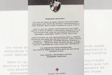 Imagem ilustrativa da imagem Vasco presenteia Geovani com camisa autografada pelo elenco