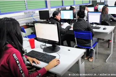 Imagem ilustrativa da imagem Veja lista do MEC com 456 cursos superiores autorizados para formato semipresencial