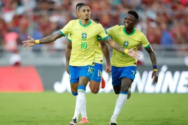 Imagem ilustrativa da imagem Vini Jr., Marta e Raphinha concorrem a melhor jogador do mundo na Bola de Ouro