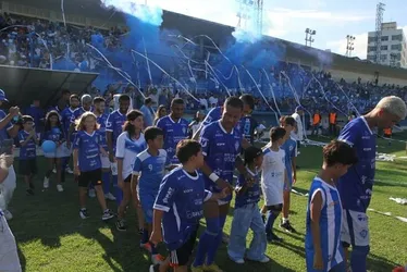 Imagem ilustrativa da imagem Vitória abre estádio para inclusão infantil