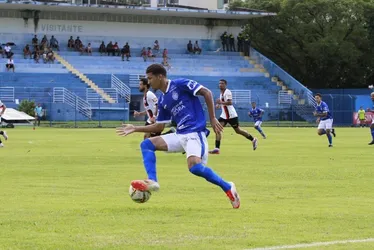 Imagem ilustrativa da imagem Vitória renova com revelação e contrata ex-goleiro do Cruzeiro