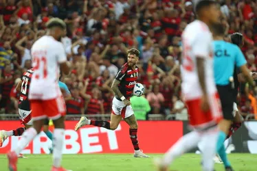 Imagem ilustrativa da imagem Flamengo defende a liderança no Beira-Rio