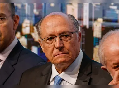 Cometa 3I/ATLAS tem intrigado cientistas e gerou alerta da NASA