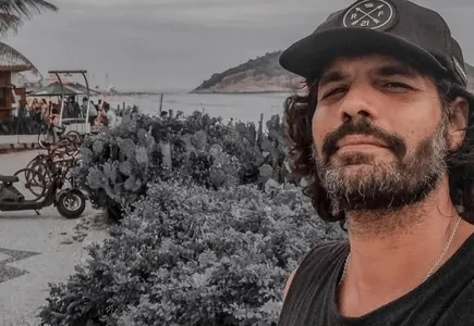 
          Imagem ilustrativa da imagem Piora o estado de saúde do ator Mauricio Silveira; família pede doação de sangue
          