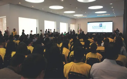 
          Imagem ilustrativa da imagem 41 mil inscrições no 1º dia para concorrer a carteira de motorista de graça
          