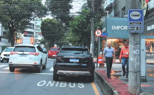 
          Imagem ilustrativa da imagem 87 mil multados este ano no ES por estacionar em locais proibidos
          