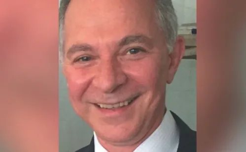 
          Imagem ilustrativa da imagem Mais sabe o diabo por ser velho do que por ser diabo
          