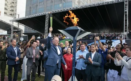 
          Imagem ilustrativa da imagem Acrobacias, simulações e helicópteros marcam o desfile de 7 de setembro
          