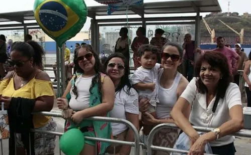 
          Imagem ilustrativa da imagem Acrobacias, simulações e helicópteros marcam o desfile de 7 de setembro
          