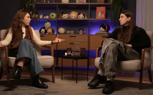 
          Imagem ilustrativa da imagem Adolescente que ameaçou psicóloga entrevistada por Felca é internado pela Justiça
          