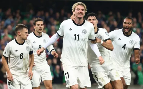 
          Imagem ilustrativa da imagem Alemanha vence e França só empata nas Eliminatórias para a Copa do Mundo
          