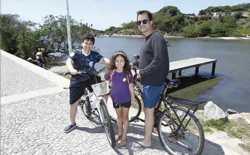 
          Imagem ilustrativa da imagem Aniversário de 474 anos: Novas gerações declaram seu amor a Vitória
          