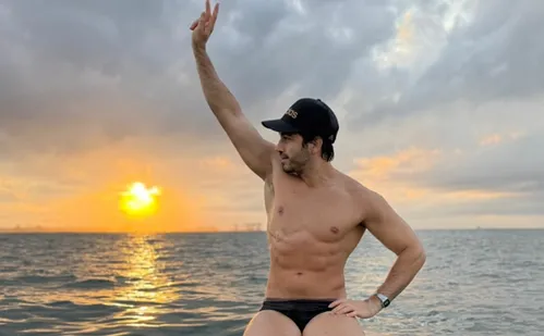 
          Imagem ilustrativa da imagem Aniversário de 474 anos: Novas gerações declaram seu amor a Vitória
          