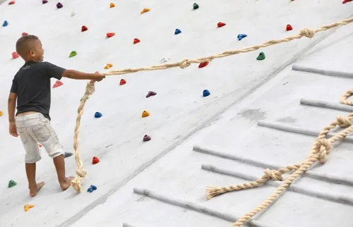 
          Imagem ilustrativa da imagem Antiga área de palafitas vira parque e muda realidade de comunidade no Recife
          