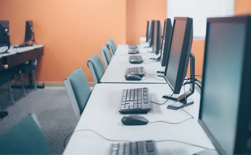 
          Imagem ilustrativa da imagem Apagão de profissionais desafia padarias, construtoras e hospitais no ES
          