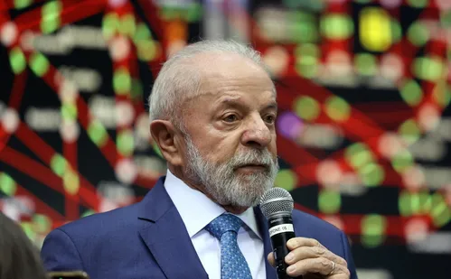 
          Imagem ilustrativa da imagem Após ameaça dos EUA, Lula diz que Brasil é dono do próprio nariz
          