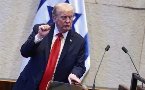 
          Imagem ilustrativa da imagem 'Após anos de guerra, a paz finalmente reinará em um novo Oriente Médio', diz Trump
          