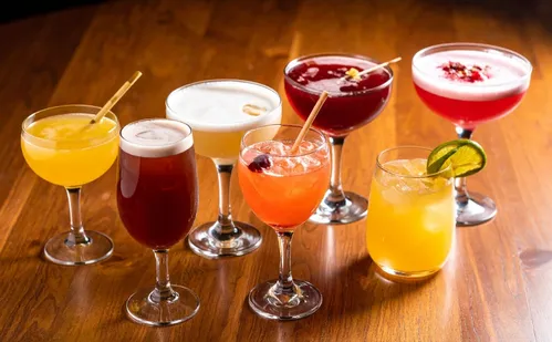 
          Imagem ilustrativa da imagem Após intoxicação, associações de bebida e de oftalmologia fazem alerta
          