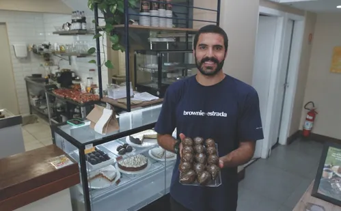 
          Imagem ilustrativa da imagem Após o sucesso do morango do amor, conheça a "Uva do Amor" e o "Brownie do amor"
          