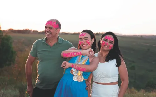 
          Imagem ilustrativa da imagem Após sofrer AVC, aluna passa em primeiro lugar em Medicina
          