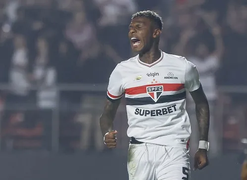 
          Imagem ilustrativa da imagem Arboleda responde Muller, ídolo do São Paulo, após críticas: ‘Palhaço’
          