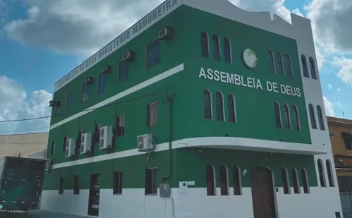 
          Imagem ilustrativa da imagem Assembleia de Deus em Barcelona comemora 41 anos
          