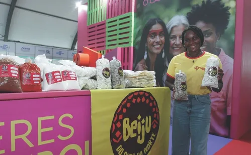 
          Imagem ilustrativa da imagem Até linguiça de tilápia em feira na Praça do Papa
          