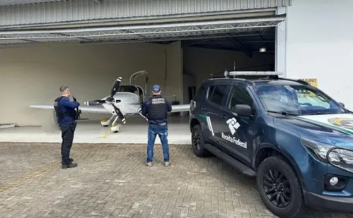 
          Imagem ilustrativa da imagem Avião com 571 iPhones irregulares e avaliados em R$ 3 milhões é apreendido em SC
          