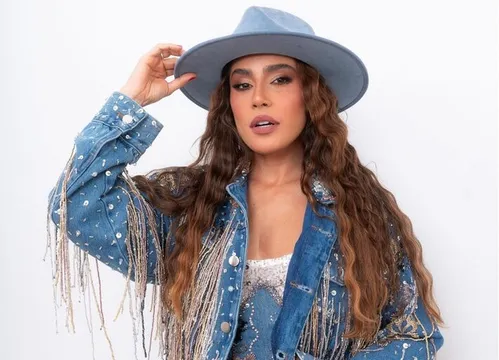 
          Imagem ilustrativa da imagem Avião com Lauana Prado faz pouso de emergência em Goiânia
          