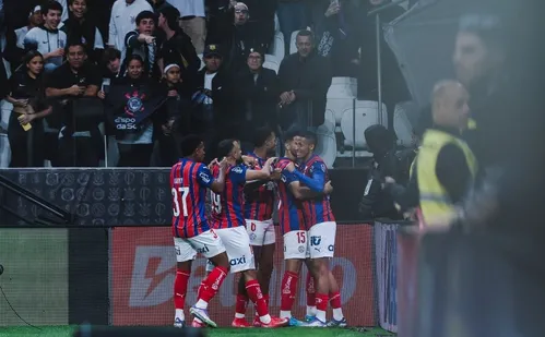 
          Imagem ilustrativa da imagem Bahia vence o Corinthians na Neo Química Arena
          