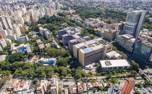 
          Imagem ilustrativa da imagem Brasil terá 1º hospital público inteligente com IA, ambulâncias 5G e telessaúde
          