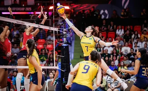 
          Imagem ilustrativa da imagem Brasil vence e pega França nas quartas do Mundial de vôlei feminino
          