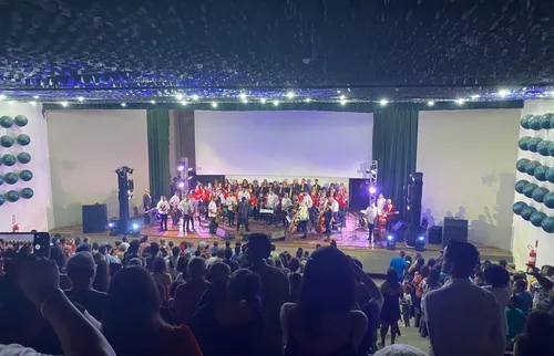 
          Imagem ilustrativa da imagem CECON abre inscrições para aulas gratuitas de canto coral no Recife
          