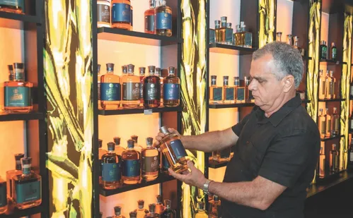 
          Imagem ilustrativa da imagem Cachaça de Aracruz em disputa mundial no México
          