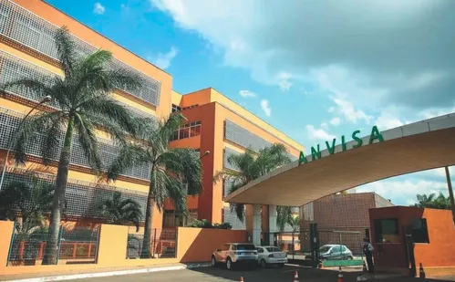 
          Imagem ilustrativa da imagem Café é proibido após Anvisa encontrar fragmentos semelhantes a vidro
          