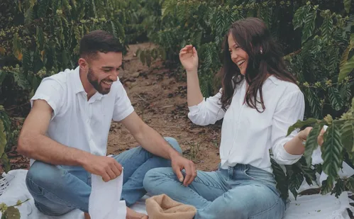 
          Imagem ilustrativa da imagem “Café revelação” para anunciar o sexo do bebê no ES
          