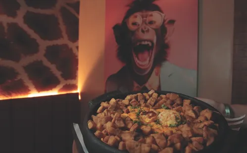 
          Imagem ilustrativa da imagem Camarão Capixaba: arroz cremoso que une moqueca e banana
          