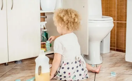 
          Imagem ilustrativa da imagem Campanha alerta sobre riscos de acidentes com produtos cáusticos no ES
          