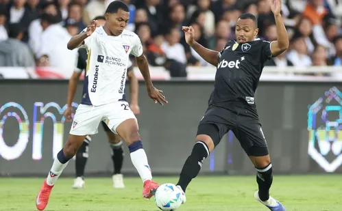 
          Imagem ilustrativa da imagem Campeão Botafogo cai e LDU pega o São Paulo nas quartas de final da Libertadores
          