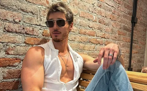 
          Imagem ilustrativa da imagem Cantor argentino é assassinado na Cidade do México
          